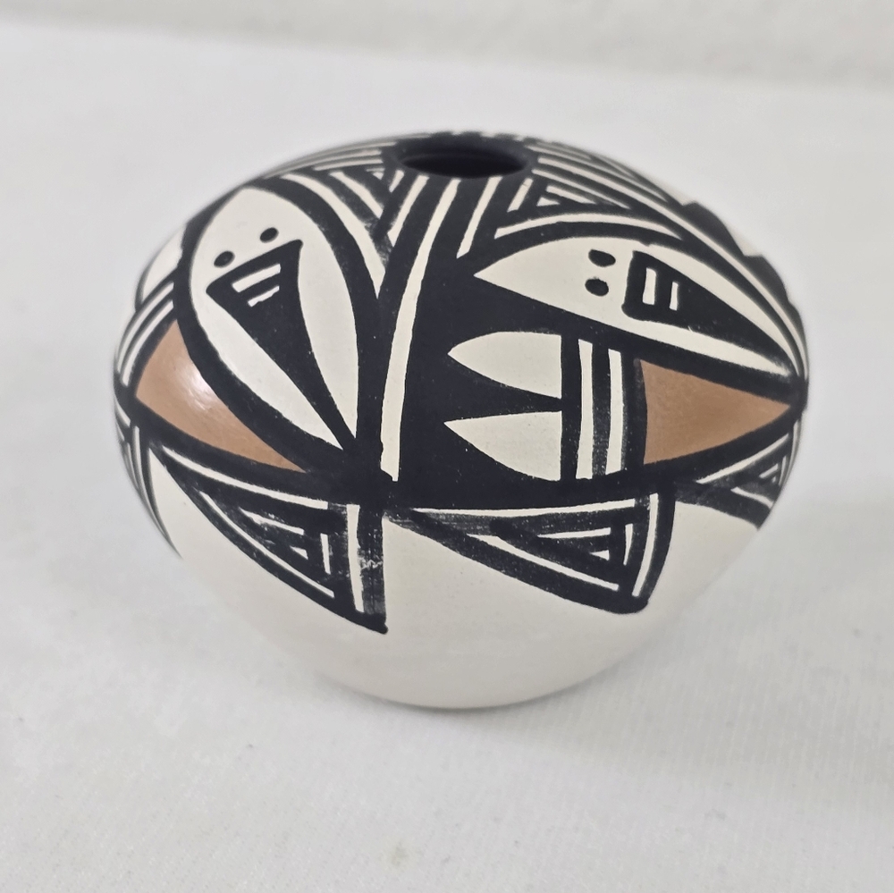 Native American Acoma Indian Hand Painted Seed Pottery by Antonio - Picture 5 of 8